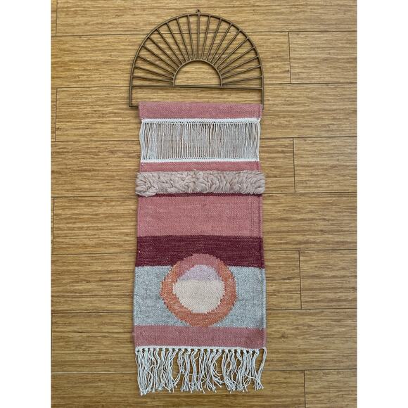 Urban Outfitters pink ivory woven jute gold tone metal hanging wall tapestry - Picture 1 of 6